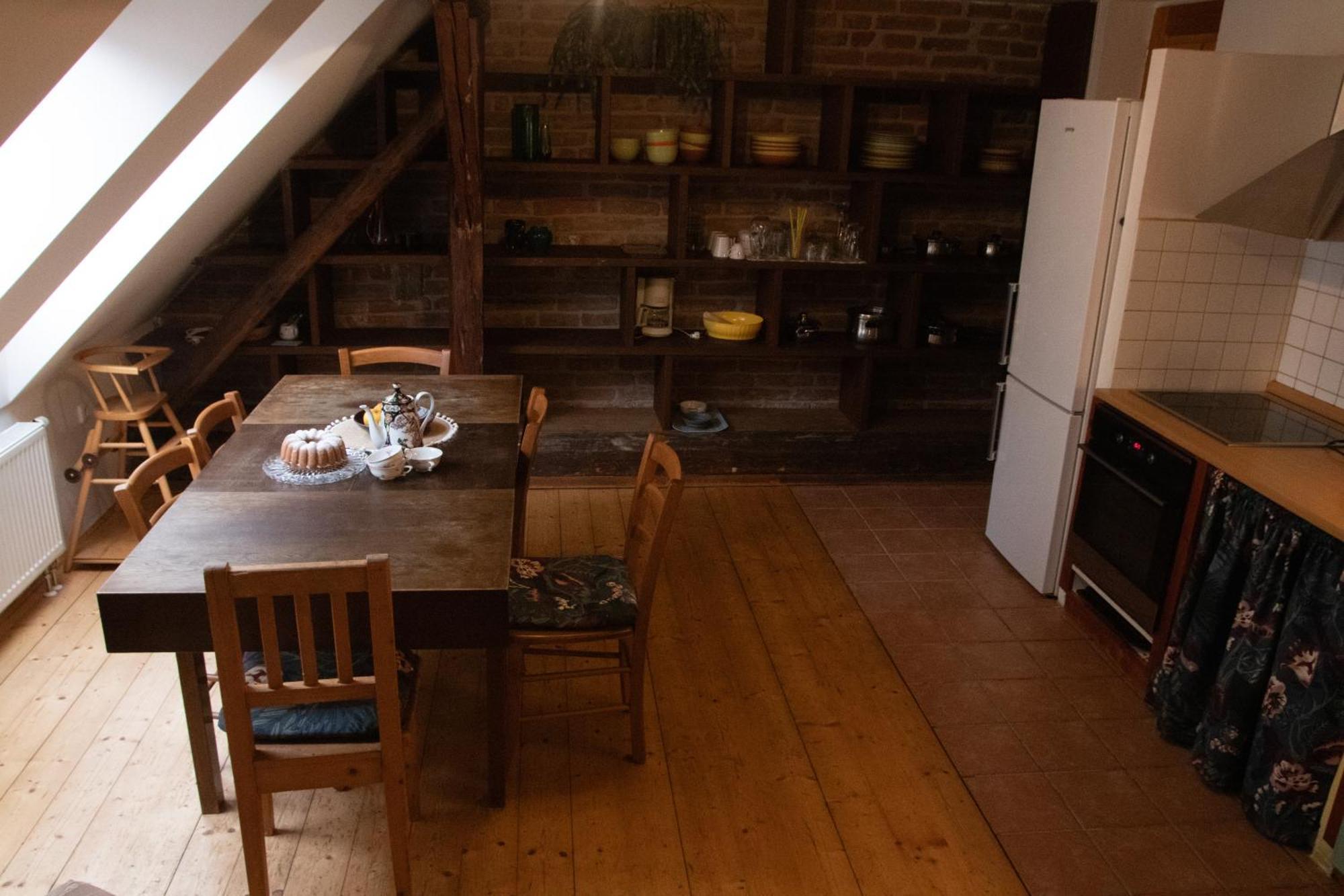 Podkrovi V Kabinetu Cb Apartmán